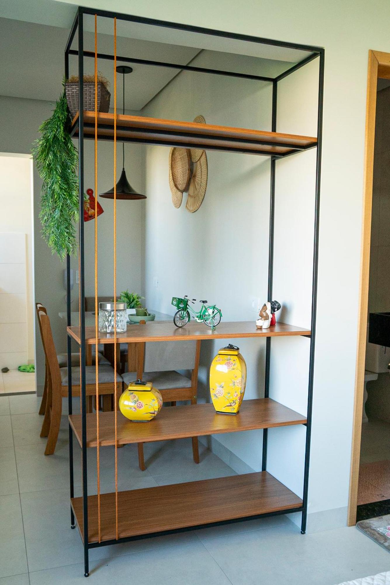 A De Apartment *